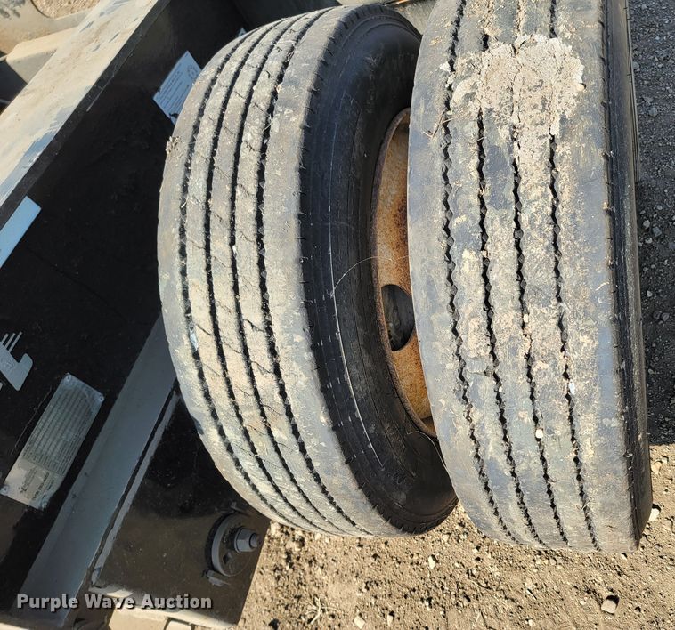 image for item ML9318 2003 XL Specialized Trailers XL24 FA  pin-on axle