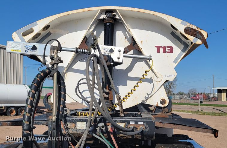 image for item ML9324 2012 Smithco SX3-46-36  side dump trailer