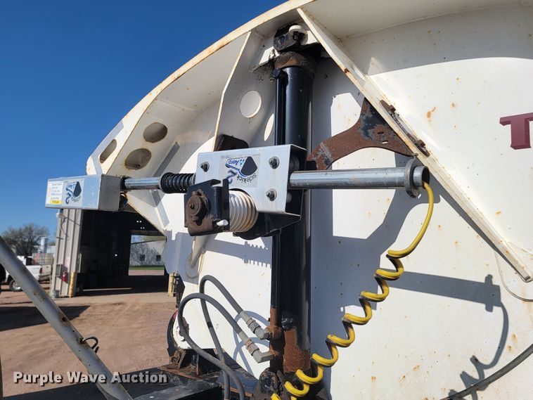 image for item ML9324 2012 Smithco SX3-46-36  side dump trailer