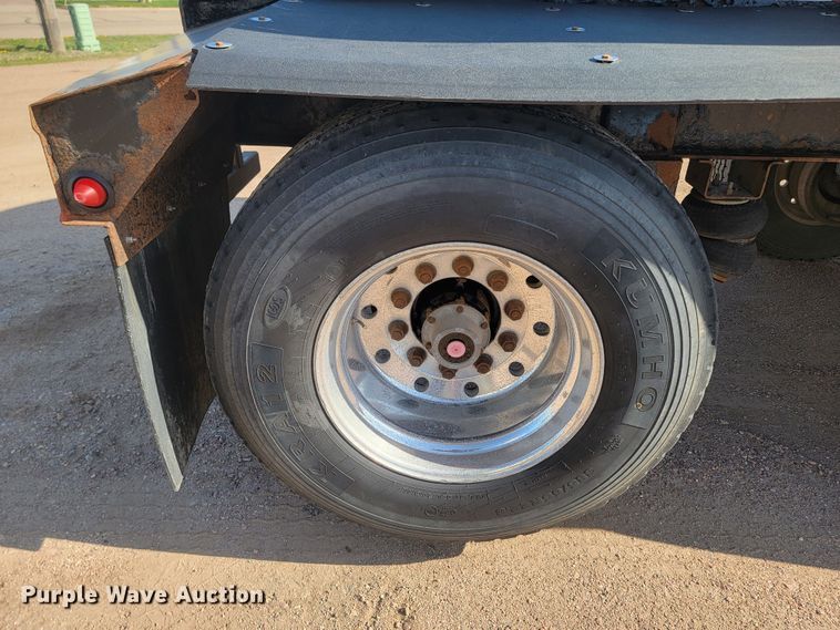 image for item ML9324 2012 Smithco SX3-46-36  side dump trailer