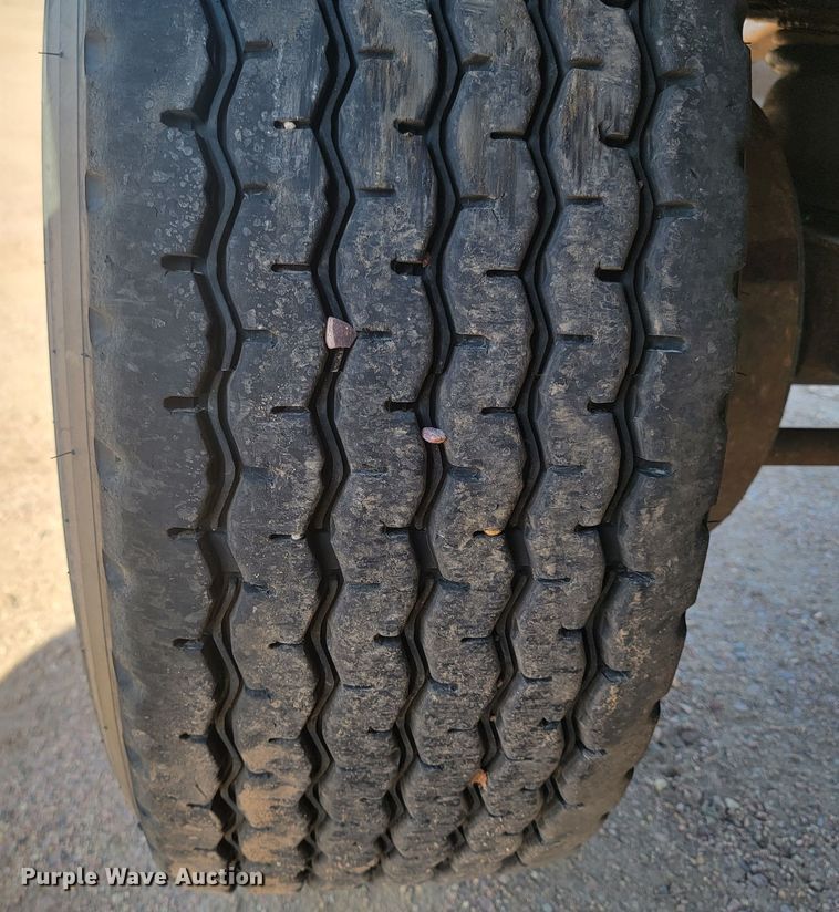 image for item ML9324 2012 Smithco SX3-46-36  side dump trailer