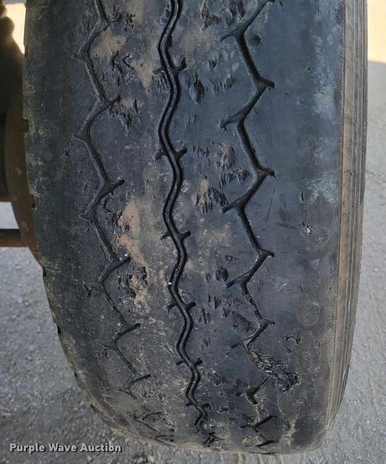 image for item ML9324 2012 Smithco SX3-46-36  side dump trailer