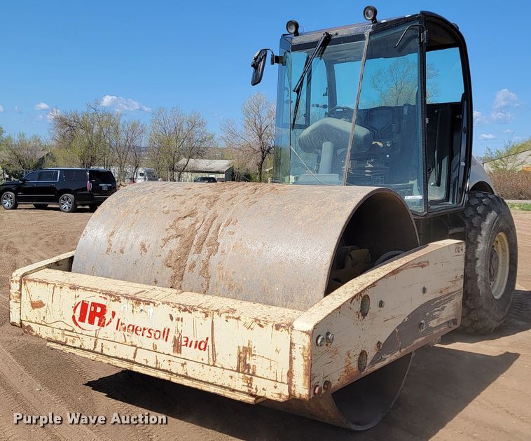 image for item ML9329 2007 Ingersoll Rand SD-160DX TF  single drum vibratory roller