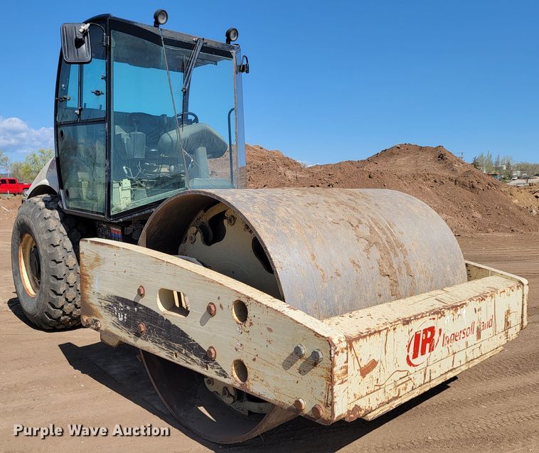 image for item ML9329 2007 Ingersoll Rand SD-160DX TF  single drum vibratory roller