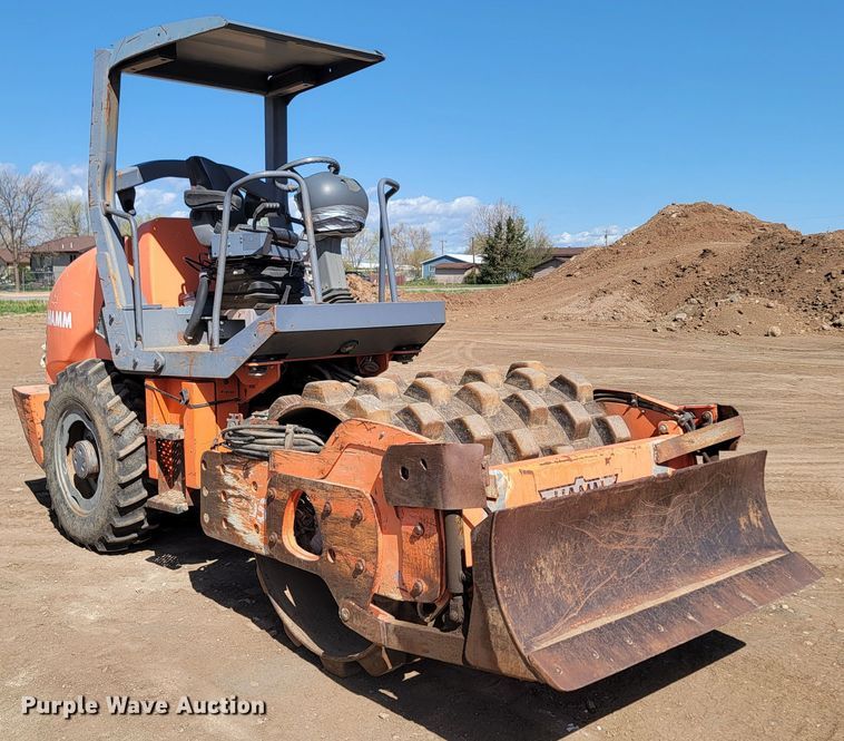 image for item ML9330 2002 Hamm 3205  single drum vibratory roller