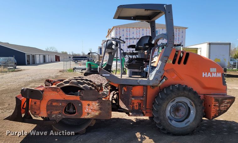 image for item ML9330 2002 Hamm 3205  single drum vibratory roller