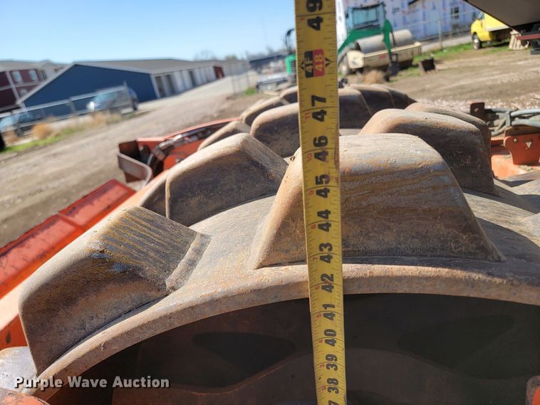 image for item ML9330 2002 Hamm 3205  single drum vibratory roller