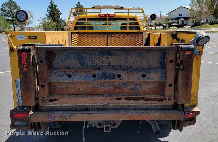 image for item ML9333 2012 Chevrolet Silverado 2500HD  utility bed pickup truck