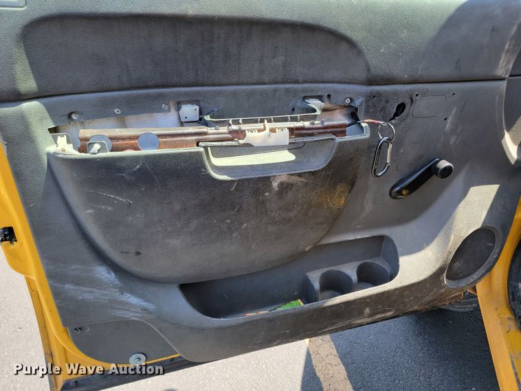 image for item ML9333 2012 Chevrolet Silverado 2500HD  utility bed pickup truck