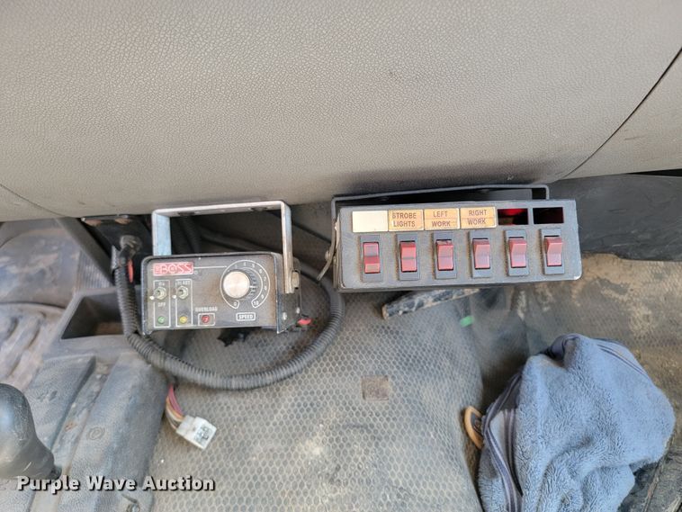 image for item ML9333 2012 Chevrolet Silverado 2500HD  utility bed pickup truck