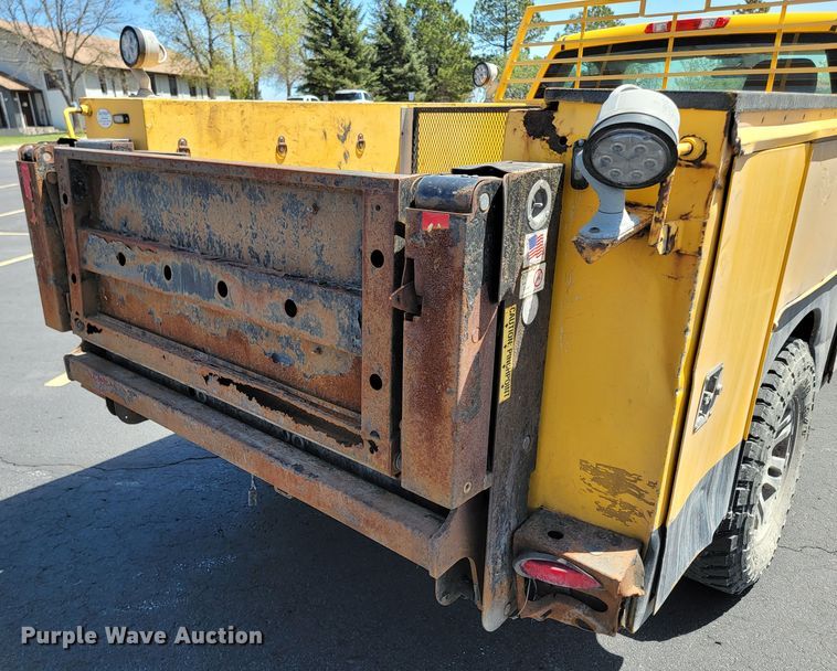 image for item ML9333 2012 Chevrolet Silverado 2500HD  utility bed pickup truck