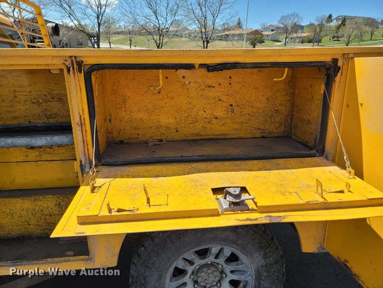 image for item ML9333 2012 Chevrolet Silverado 2500HD  utility bed pickup truck