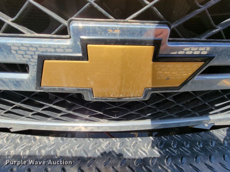 image for item ML9333 2012 Chevrolet Silverado 2500HD  utility bed pickup truck