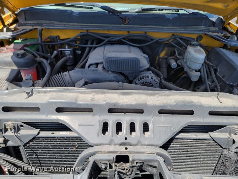 image for item ML9333 2012 Chevrolet Silverado 2500HD  utility bed pickup truck