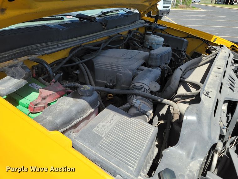 image for item ML9333 2012 Chevrolet Silverado 2500HD  utility bed pickup truck