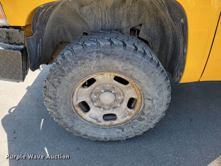 image for item ML9333 2012 Chevrolet Silverado 2500HD  utility bed pickup truck