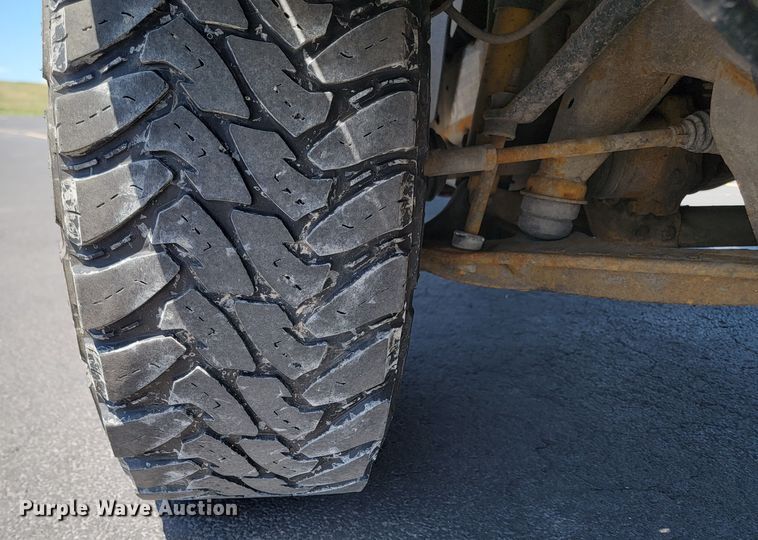 image for item ML9333 2012 Chevrolet Silverado 2500HD  utility bed pickup truck