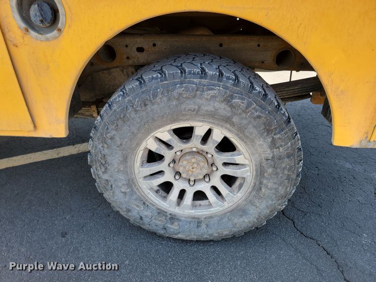 image for item ML9333 2012 Chevrolet Silverado 2500HD  utility bed pickup truck