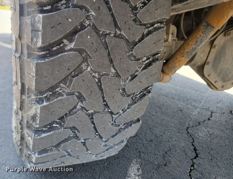 image for item ML9333 2012 Chevrolet Silverado 2500HD  utility bed pickup truck