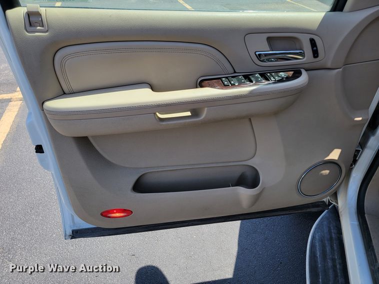 image for item ML9334 2009 Cadillac Escalade ESV  SUV