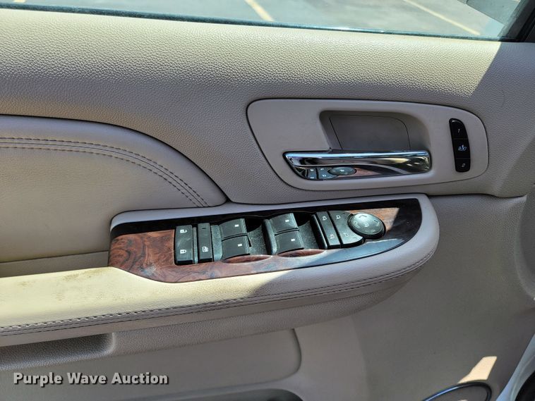 image for item ML9334 2009 Cadillac Escalade ESV  SUV