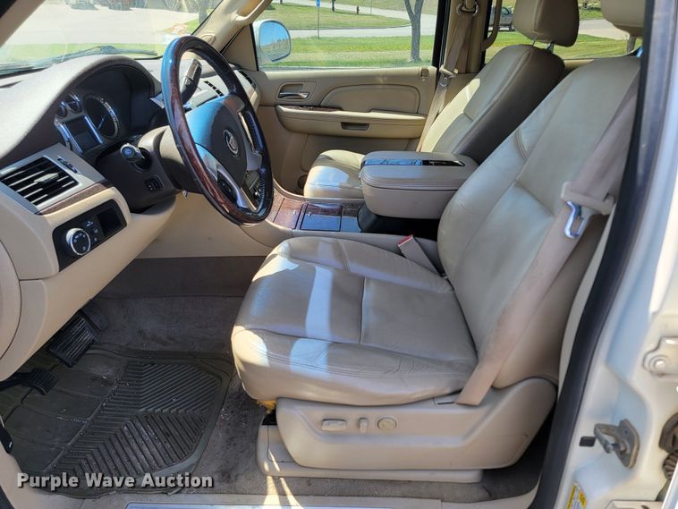 image for item ML9334 2009 Cadillac Escalade ESV  SUV