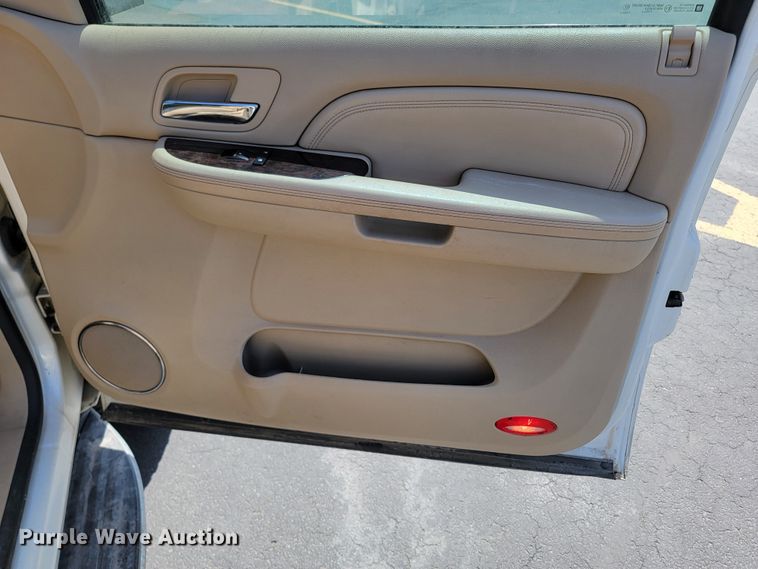 image for item ML9334 2009 Cadillac Escalade ESV  SUV