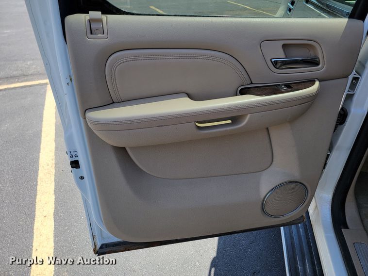 image for item ML9334 2009 Cadillac Escalade ESV  SUV