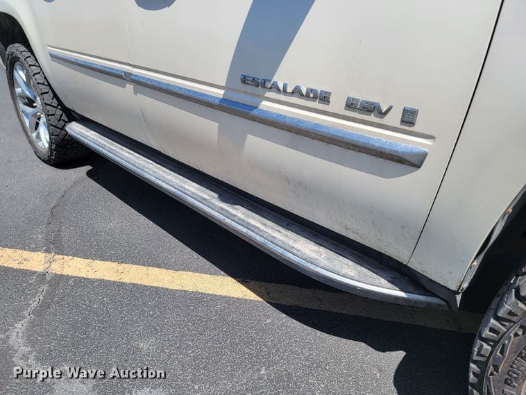 image for item ML9334 2009 Cadillac Escalade ESV  SUV