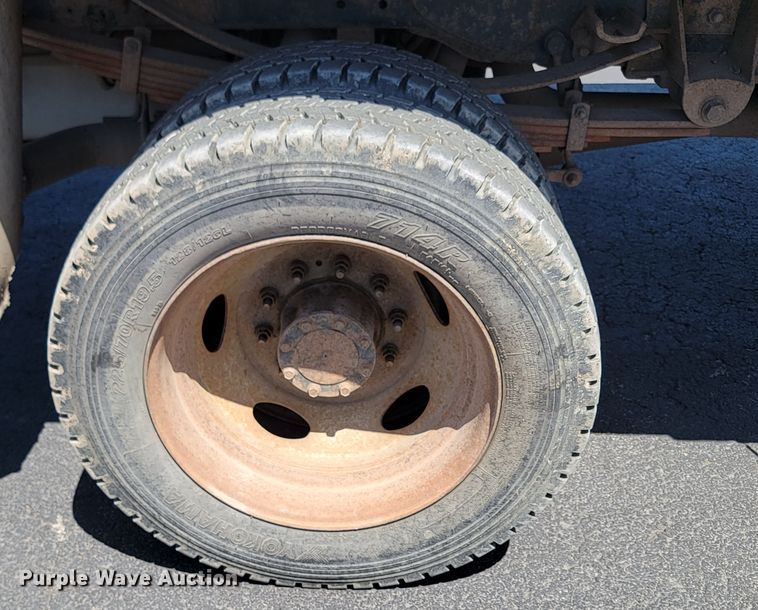 image for item ML9336 2011 Ford F550 Super Duty XL  dump truck