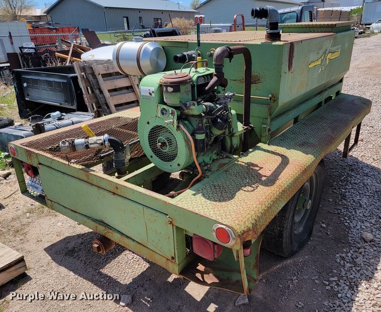 image for item ML9337 1997 Bowie Lancer  hydroseeder