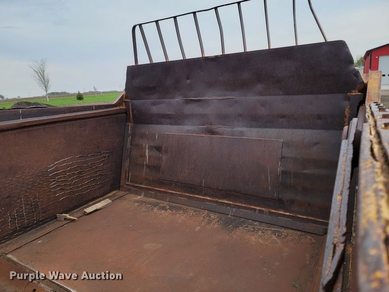 image for item ML9367 1968 Caterpillar 621  conventional scraper