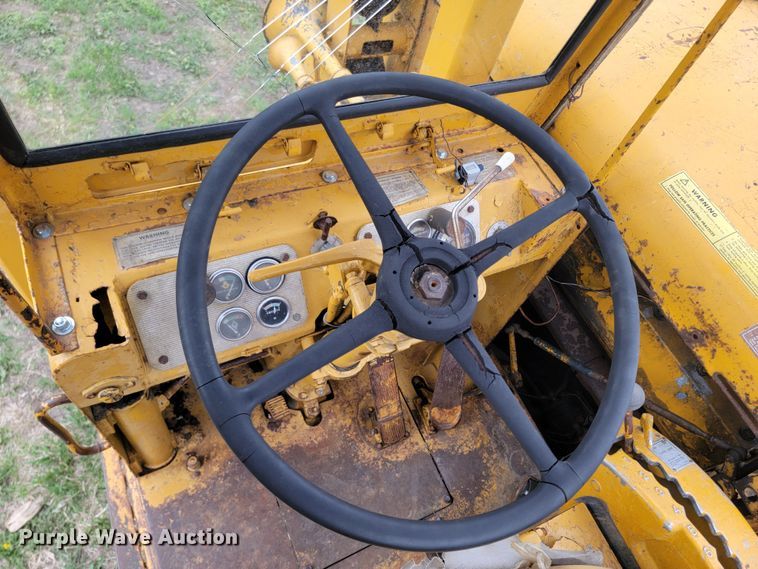 image for item ML9367 1968 Caterpillar 621  conventional scraper