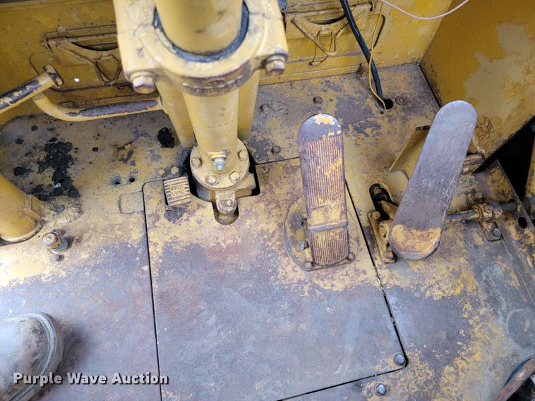 image for item ML9367 1968 Caterpillar 621  conventional scraper