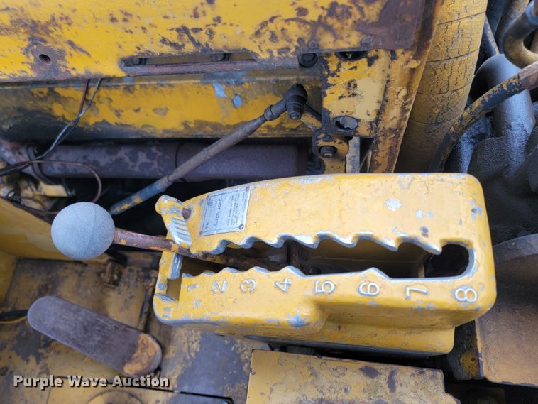 image for item ML9367 1968 Caterpillar 621  conventional scraper