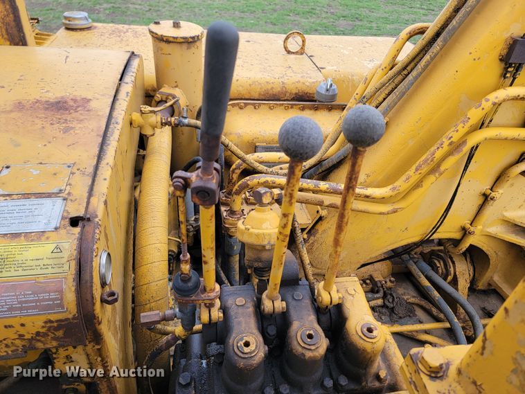 image for item ML9367 1968 Caterpillar 621  conventional scraper