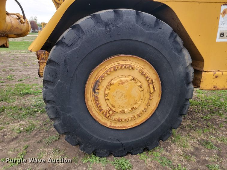 image for item ML9367 1968 Caterpillar 621  conventional scraper