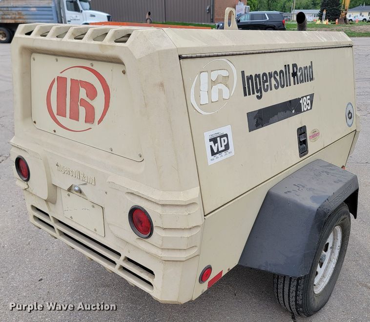image for item ML9375 2004 Ingersoll Rand 185  air compressor