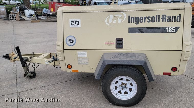 image for item ML9375 2004 Ingersoll Rand 185  air compressor