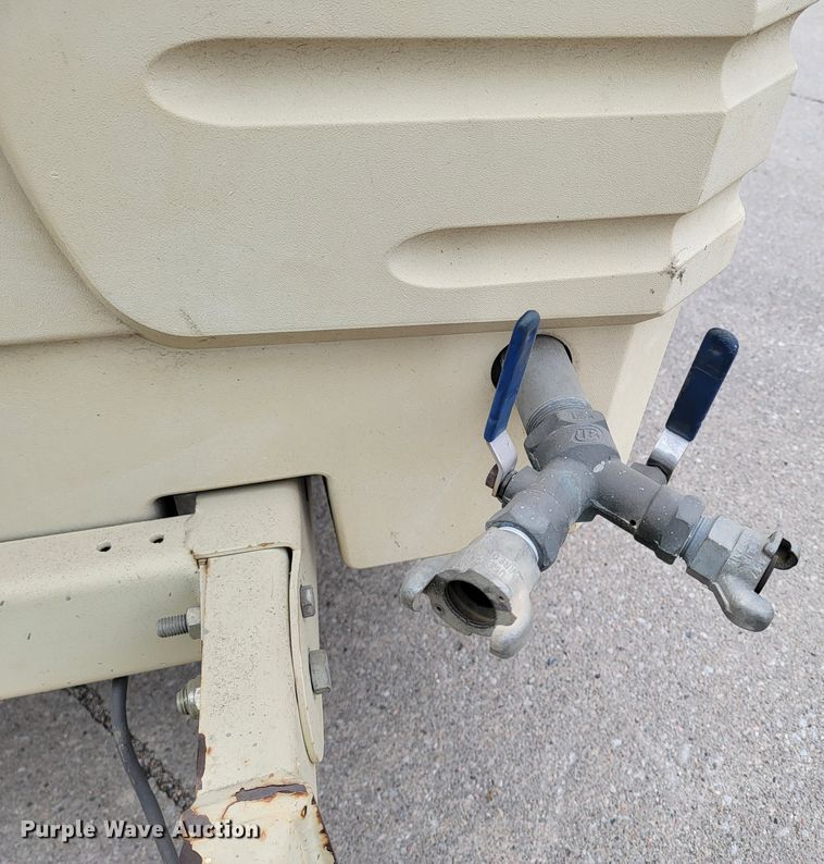 image for item ML9375 2004 Ingersoll Rand 185  air compressor