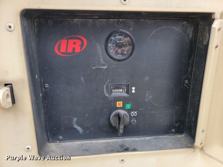 image for item ML9375 2004 Ingersoll Rand 185  air compressor