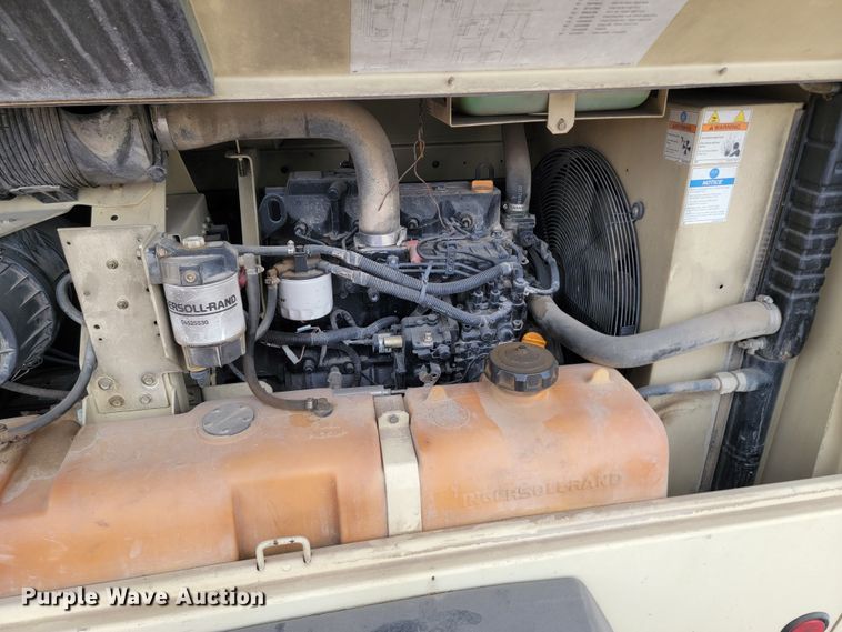 image for item ML9375 2004 Ingersoll Rand 185  air compressor