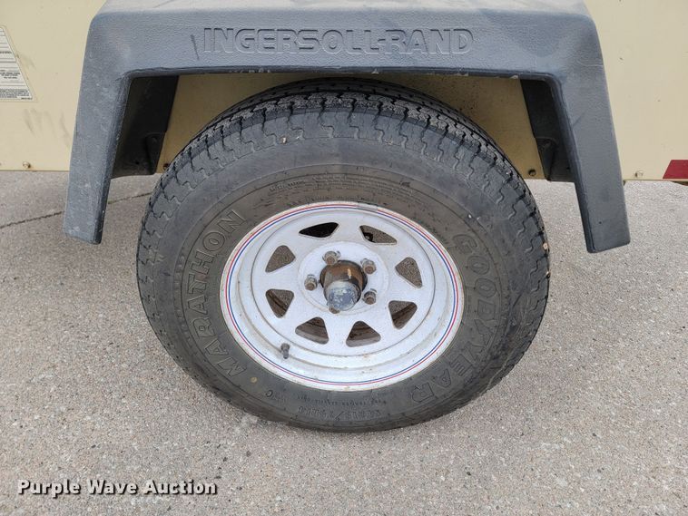 image for item ML9375 2004 Ingersoll Rand 185  air compressor