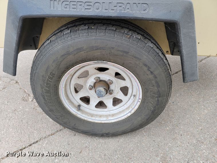 image for item ML9375 2004 Ingersoll Rand 185  air compressor