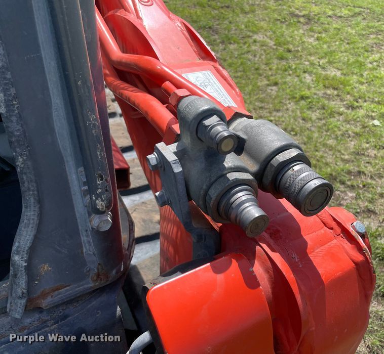 image for item MM9504 2019 Kubota SVL95-2S  tracked skid steer loader