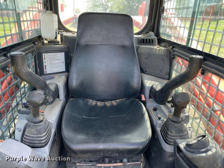 image for item MM9504 2019 Kubota SVL95-2S  tracked skid steer loader