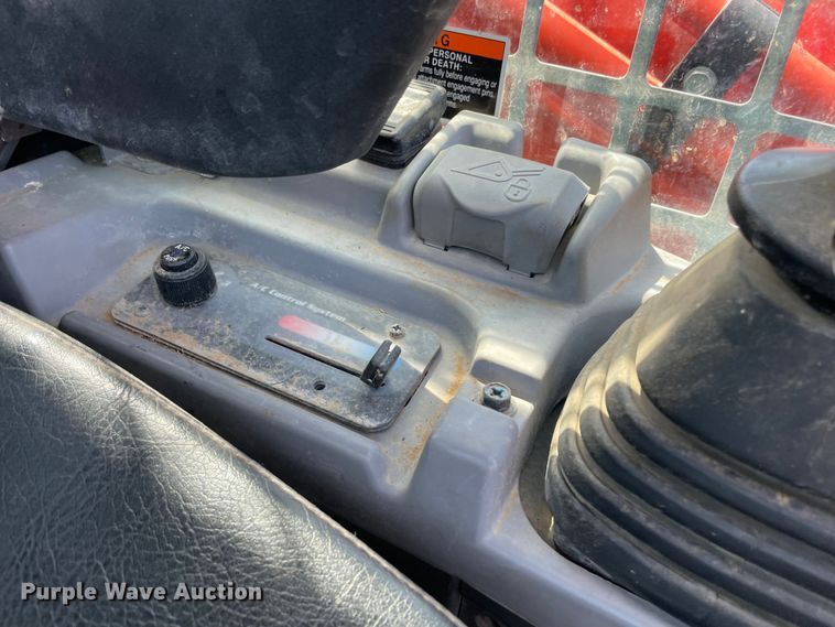 image for item MM9504 2019 Kubota SVL95-2S  tracked skid steer loader