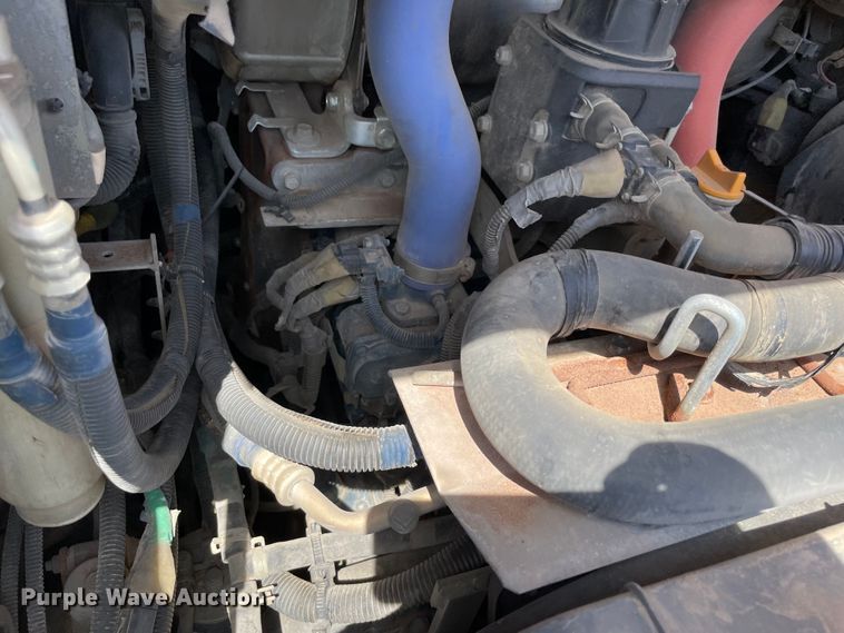 image for item MM9504 2019 Kubota SVL95-2S  tracked skid steer loader