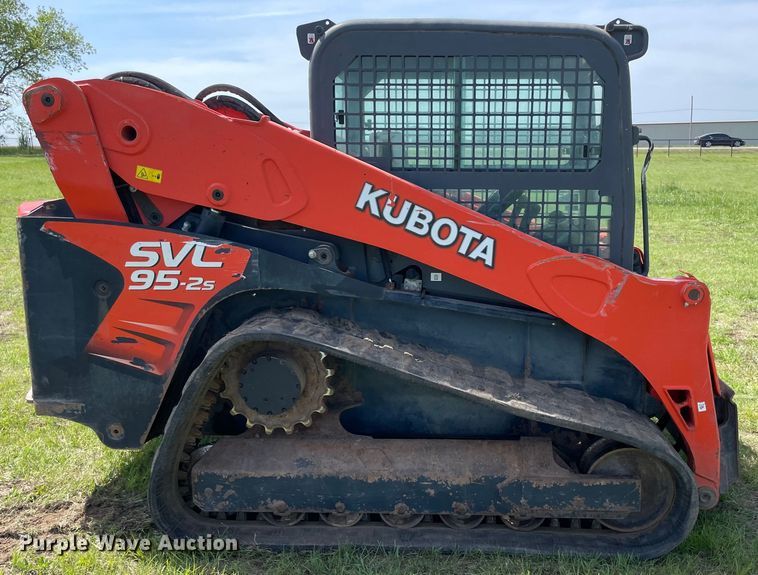image for item MM9505 2019 Kubota SVL95-2S  tracked skid steer loader