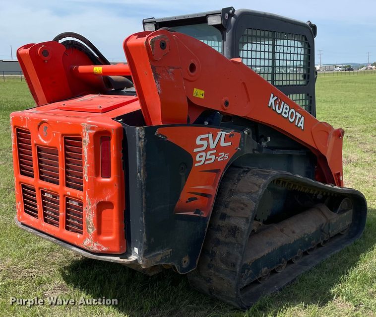 image for item MM9505 2019 Kubota SVL95-2S  tracked skid steer loader